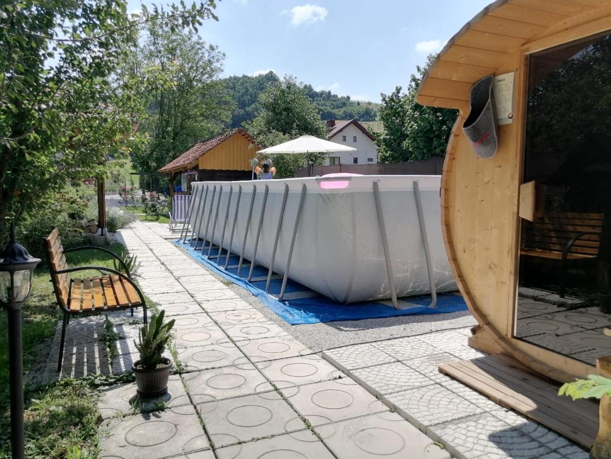 Pod Orehom Drvena Kuca I Sauna Otel Krapina Dış mekan fotoğraf