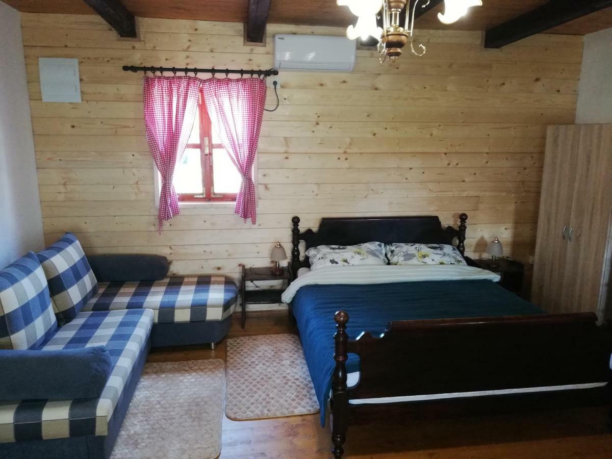 Pod Orehom Drvena Kuca I Sauna Otel Krapina Dış mekan fotoğraf