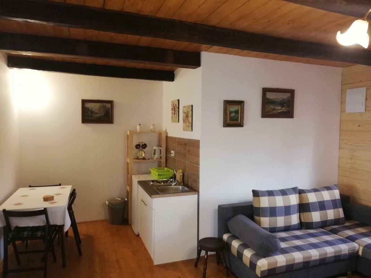 Pod Orehom Drvena Kuca I Sauna Otel Krapina Dış mekan fotoğraf