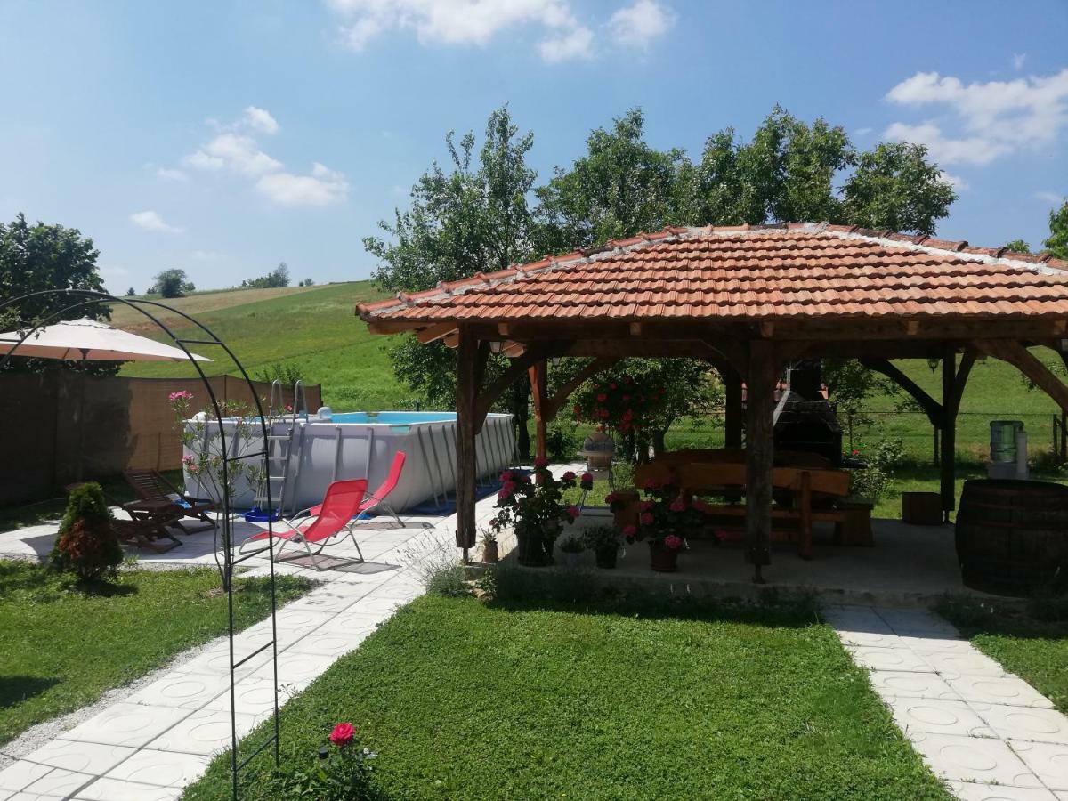 Pod Orehom Drvena Kuca I Sauna Otel Krapina Dış mekan fotoğraf