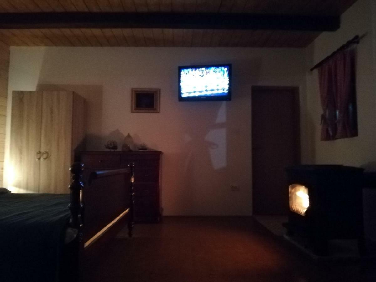 Pod Orehom Drvena Kuca I Sauna Otel Krapina Dış mekan fotoğraf